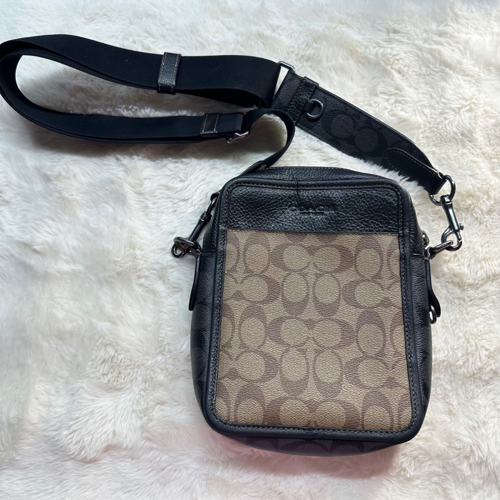 Coach Sullivan Crossbody Signature Canvas Crossbody Bag‎ CC090 Khaki Mens Unisex